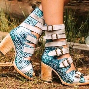 Rare FreeBird Bond Croco Turquoise size 8